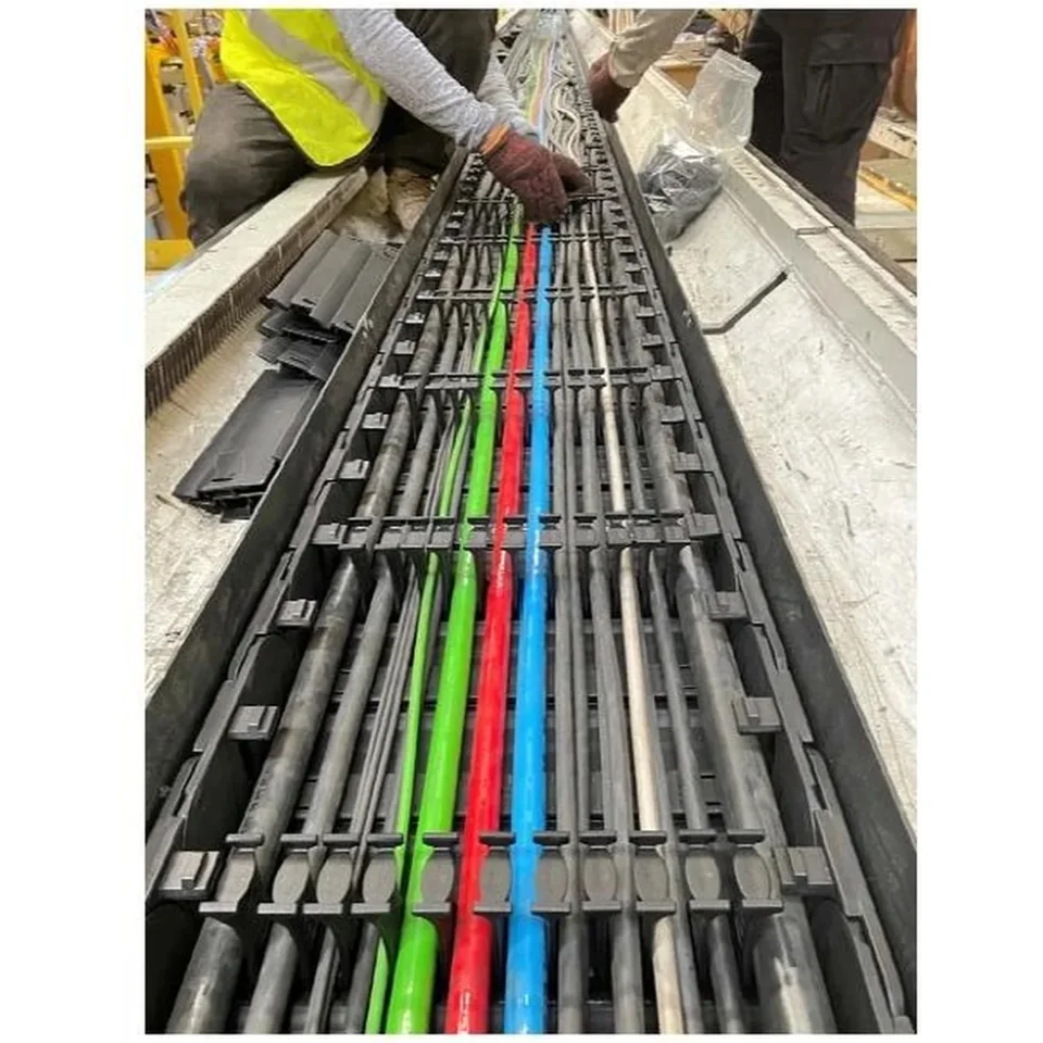 Cable routing and assembly inside WYW drag chain