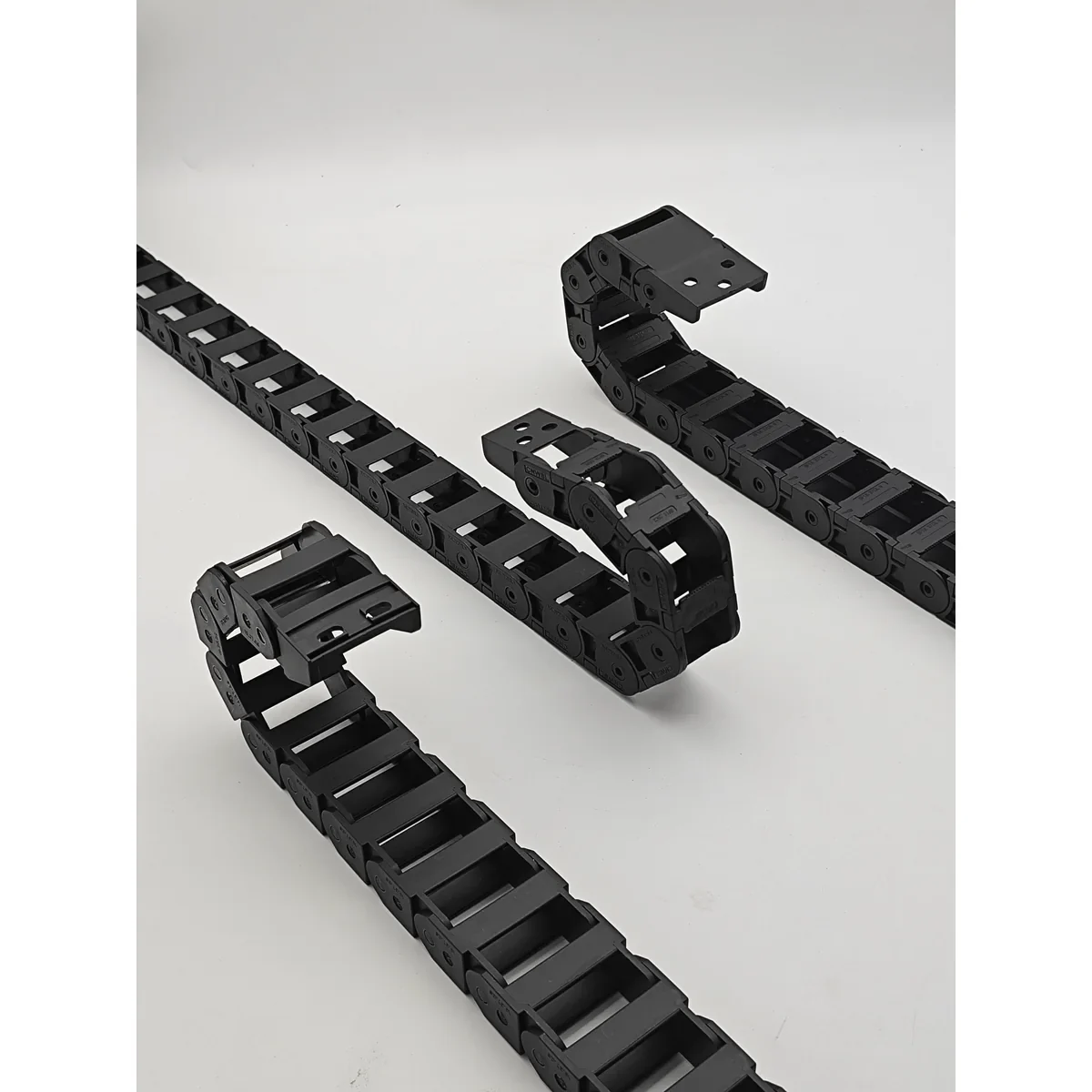 WYW openable plastic drag chain for fast cable installation and maintenance